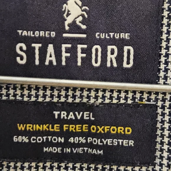 Men's Stafford Button Down Shirt in a dark blue and white design. 16 1/2 - 32/33 - Picture 10 of 10